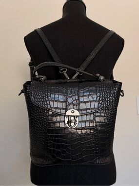 💯 leather Black Croc-Embossed Convertible Backpack Satchel